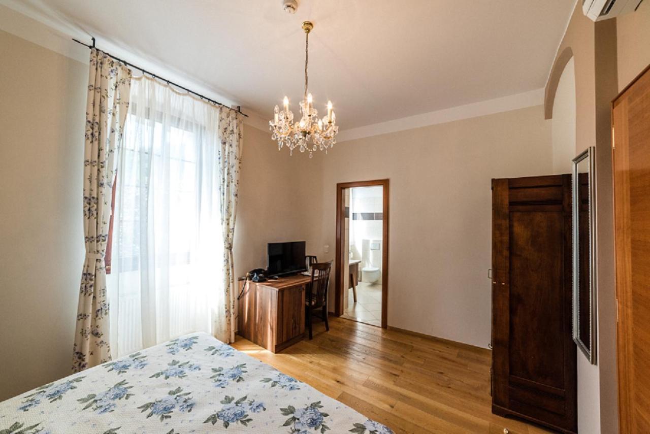 Guesthouse Bistra Vrhnika Exterior photo